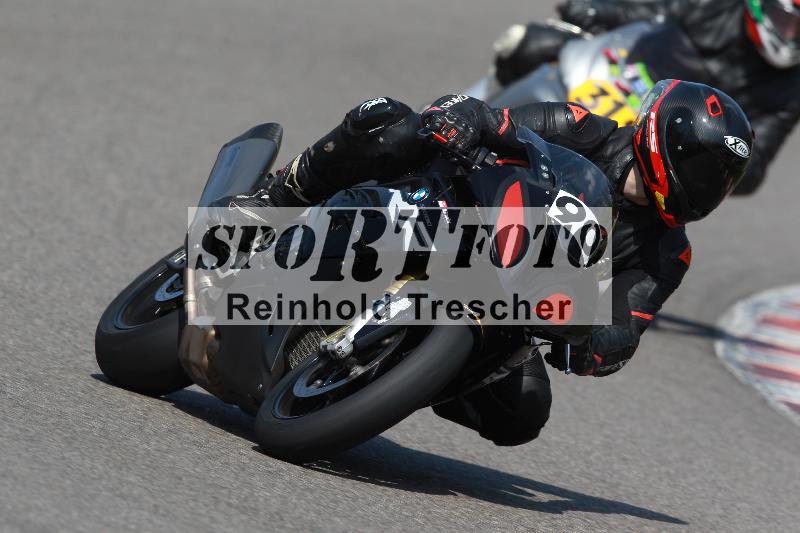 /Archiv-2022/06 15.04.2022 Speer Racing ADR/Gruppe gelb/90